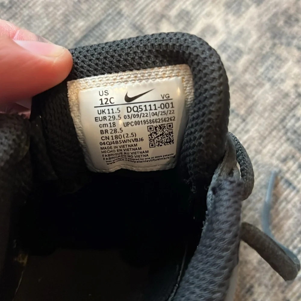 Nike Vapor‎ Black and Gray Sneakers